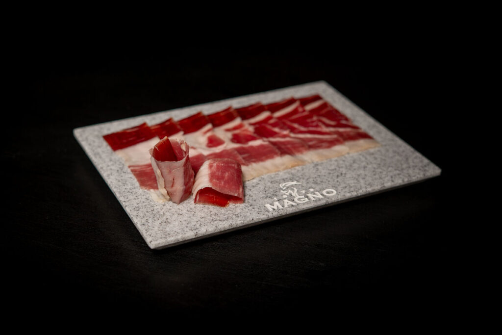 Slices plated on slate